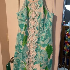 EUC First Impressions shift dress